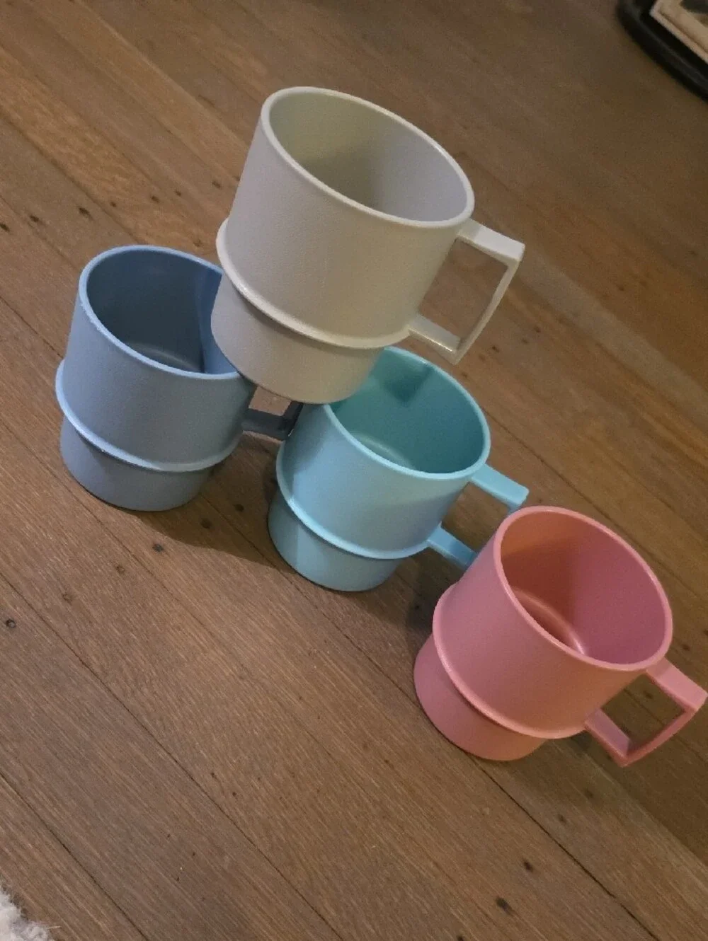 Tupperware Vintage Stackable Pastel Mugs Set Of 4 #1312